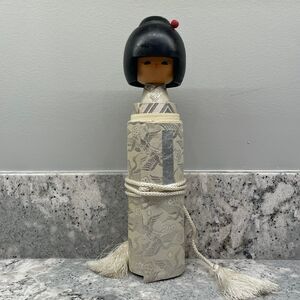 Vintage Japanese Sayonara Scroll Kokeshi Doll - 1960s Wood Figurine